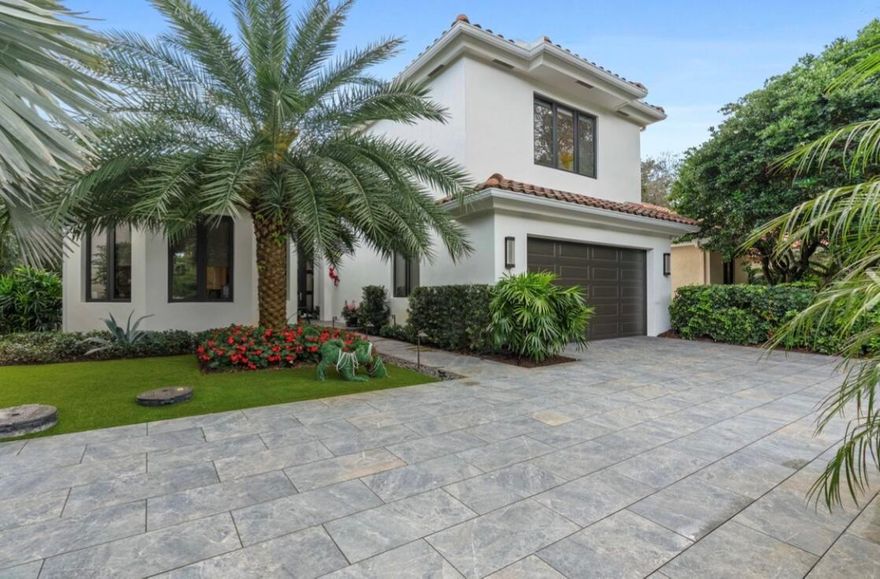 Exceptional highly coveted Barbados Model Cul de sac home has been meticulous and beautifully renovated throughout  offering  a clean contemporary aesthetic. The open and spacious floor plan allows for the enjoyment of  private lake and views. Enjoy the oversized covered patio and poo. Perfect for entertaining. All  located on a quiet and private Cul-de-sac and convenient to the club's amenties.