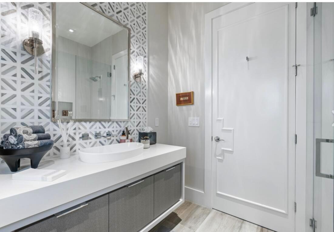 FRENCHMANS CREEK - Residential