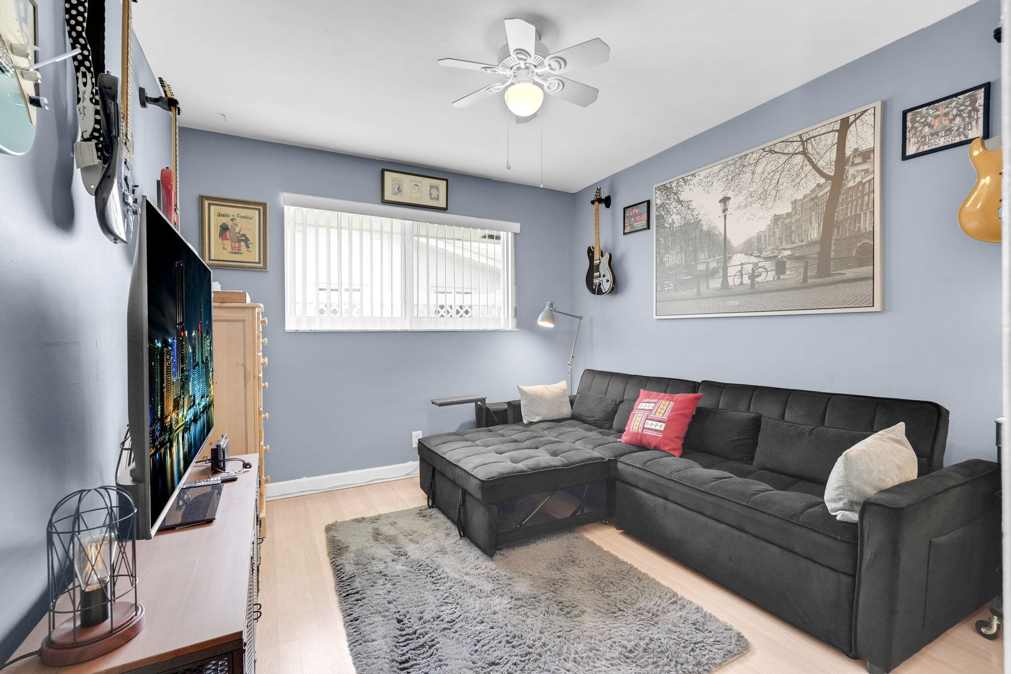 IMPERIAL POINT - Residential