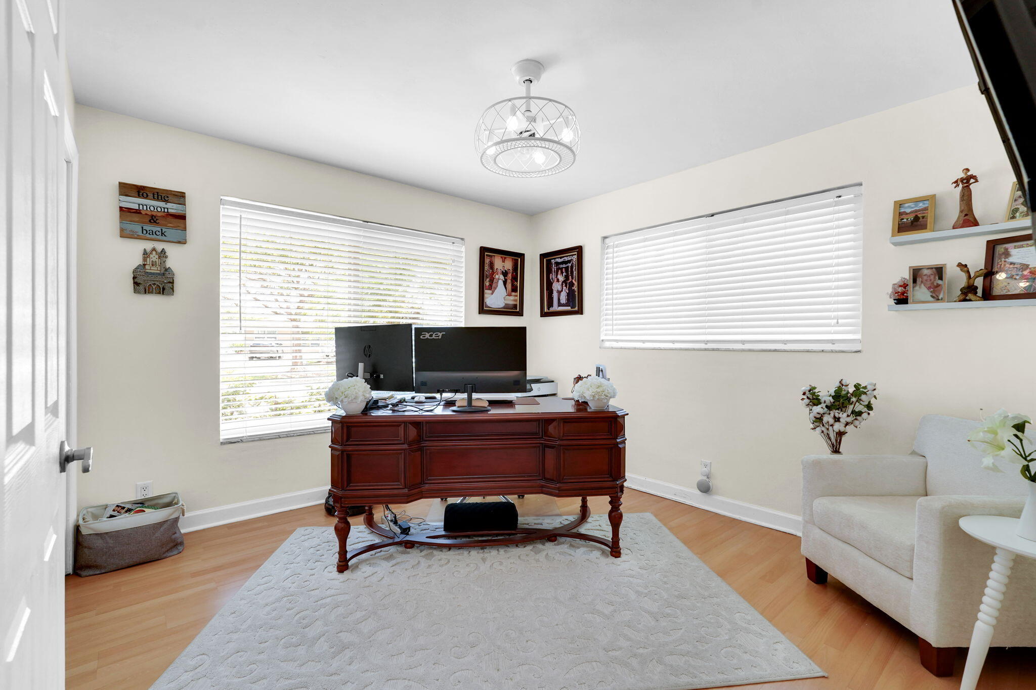IMPERIAL POINT - Residential