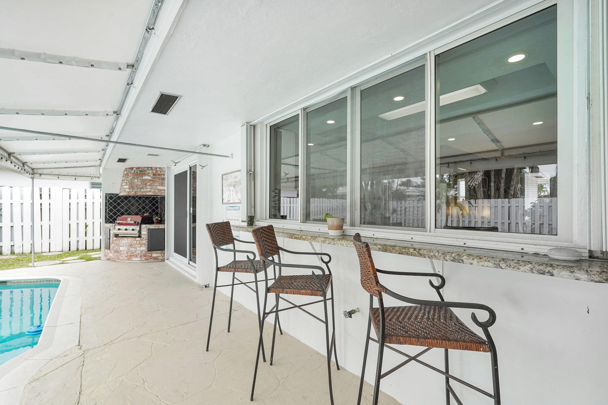 IMPERIAL POINT - Residential