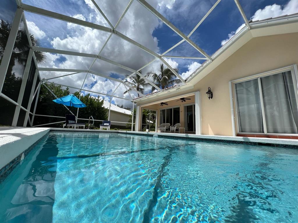 RIVERWALK 4 - Residential