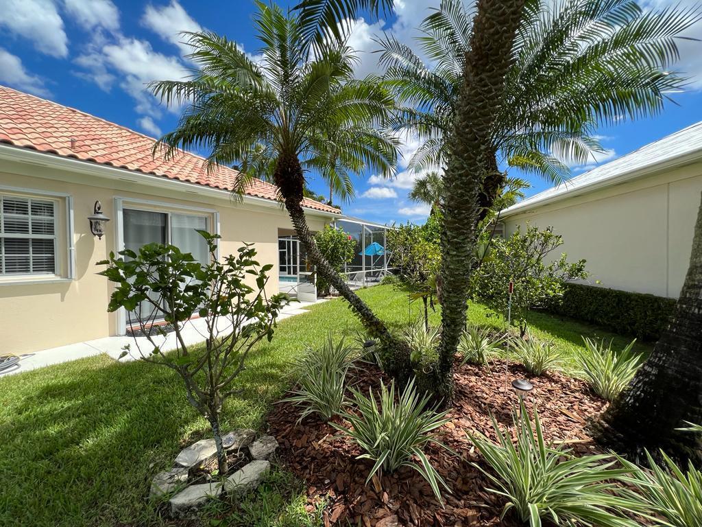 RIVERWALK 4 - Residential