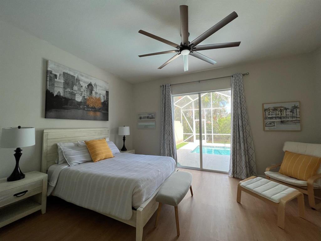 RIVERWALK 4 - Residential