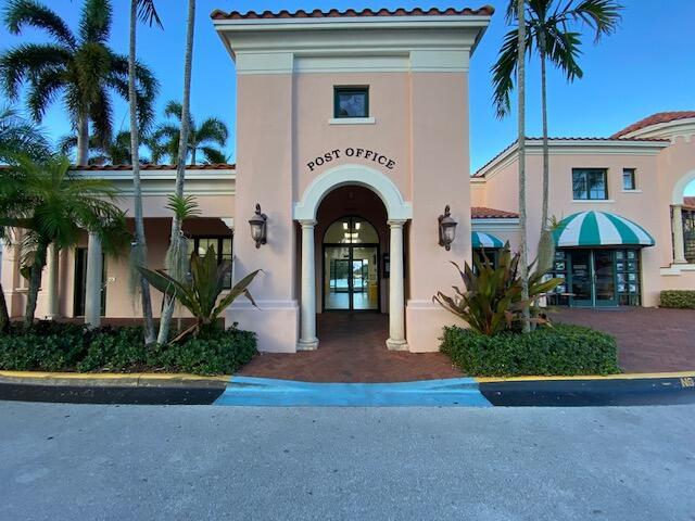 RIVERWALK 4 - Residential