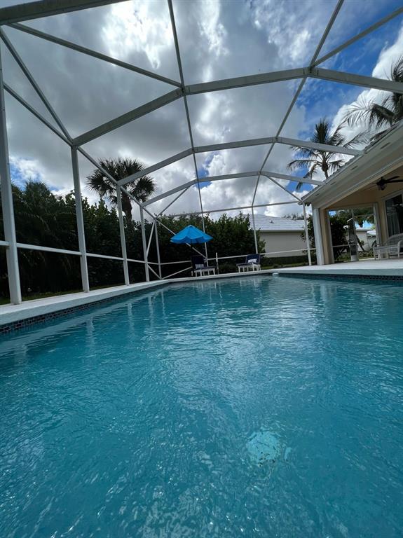 RIVERWALK 4 - Residential