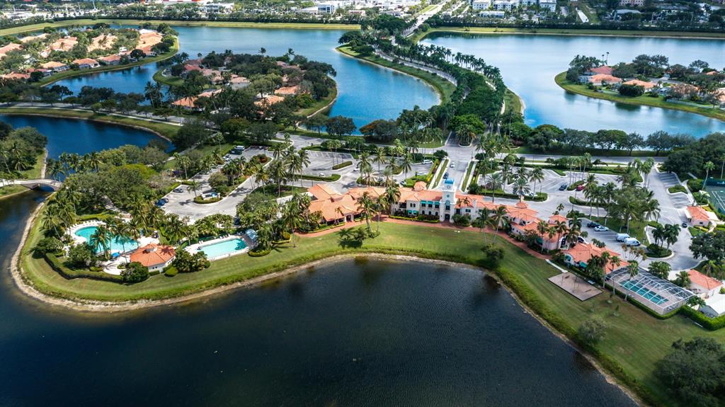 RIVERWALK 4 - Residential