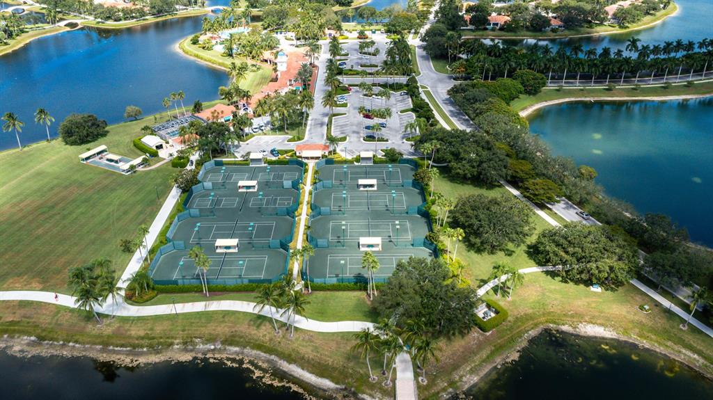 RIVERWALK 4 - Residential