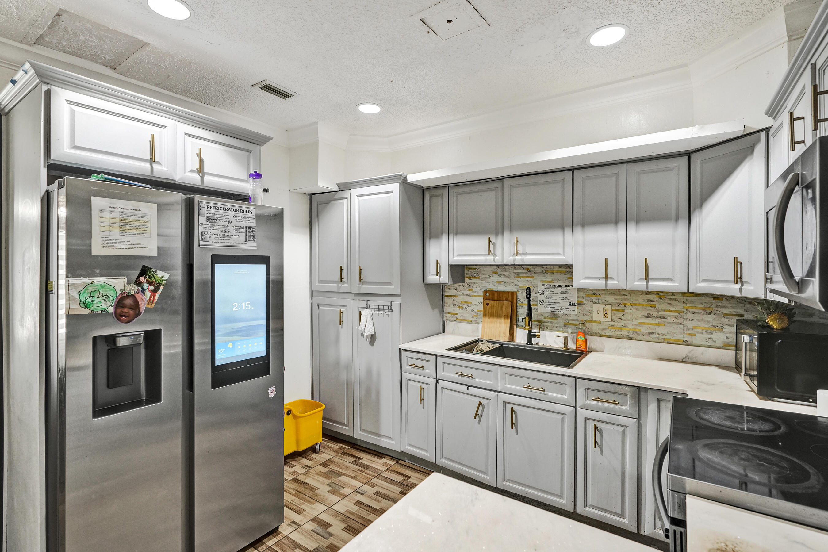 PLEASANT VILLAGE - Residential