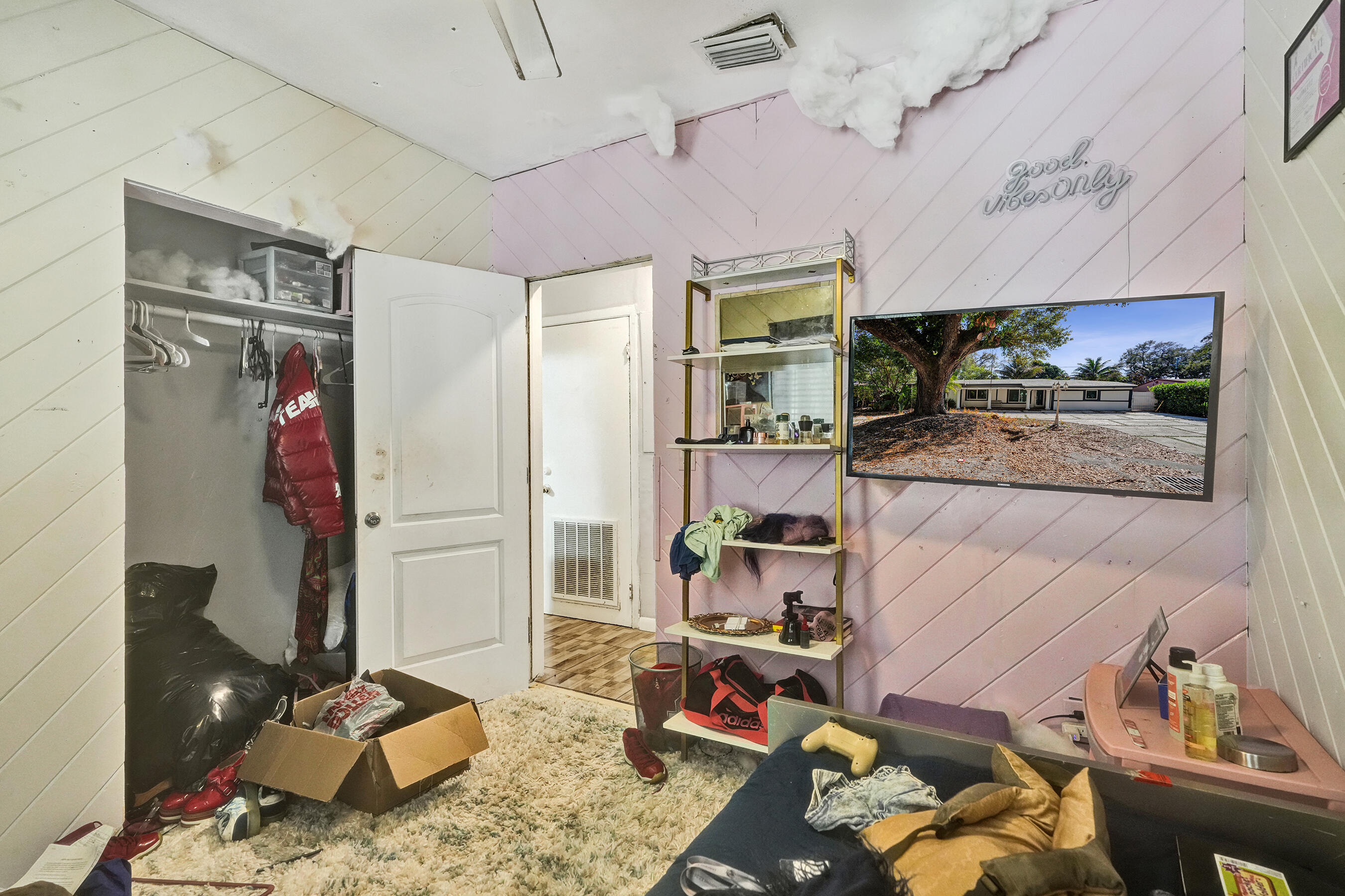 PLEASANT VILLAGE - Residential