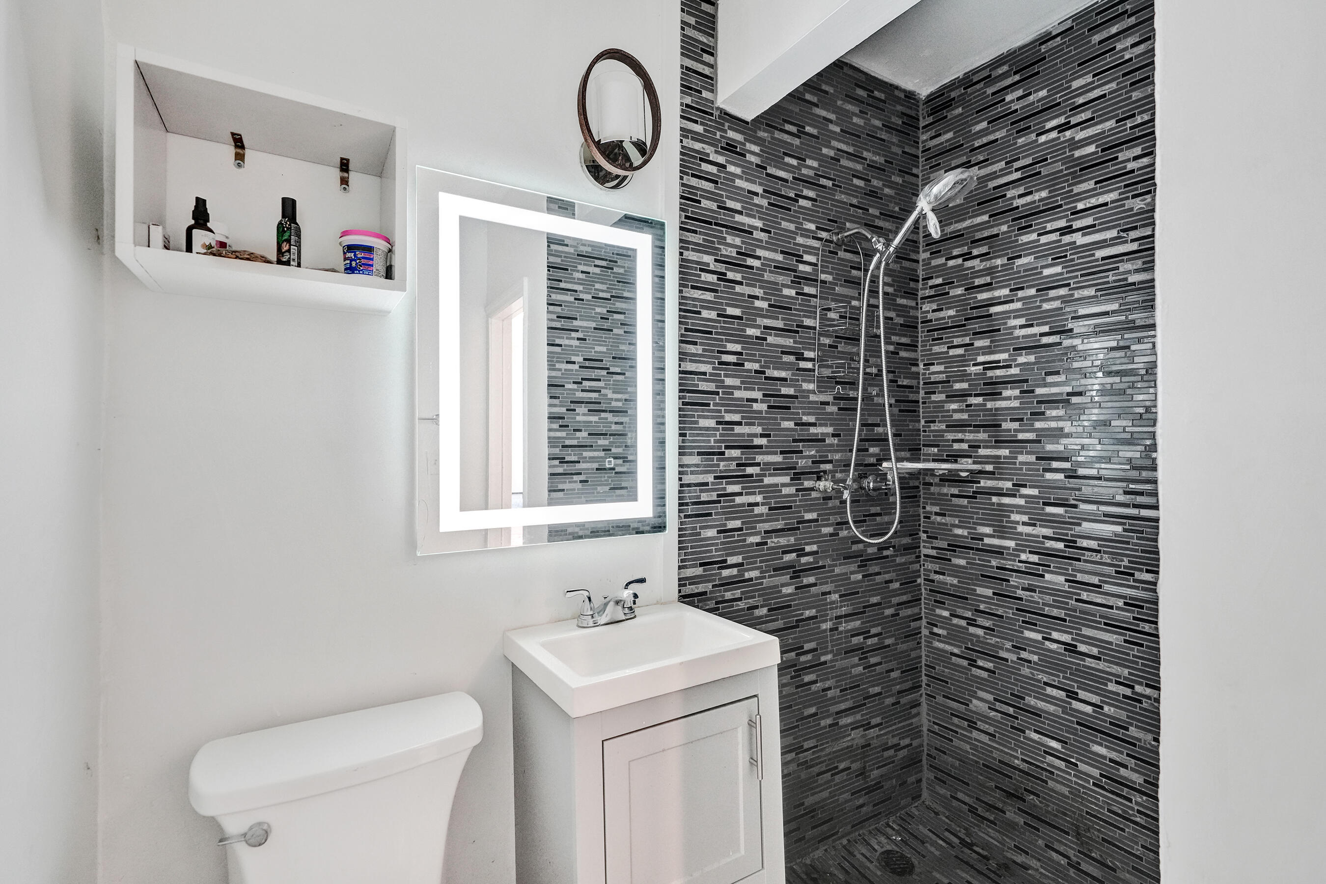 PLEASANT VILLAGE - Residential