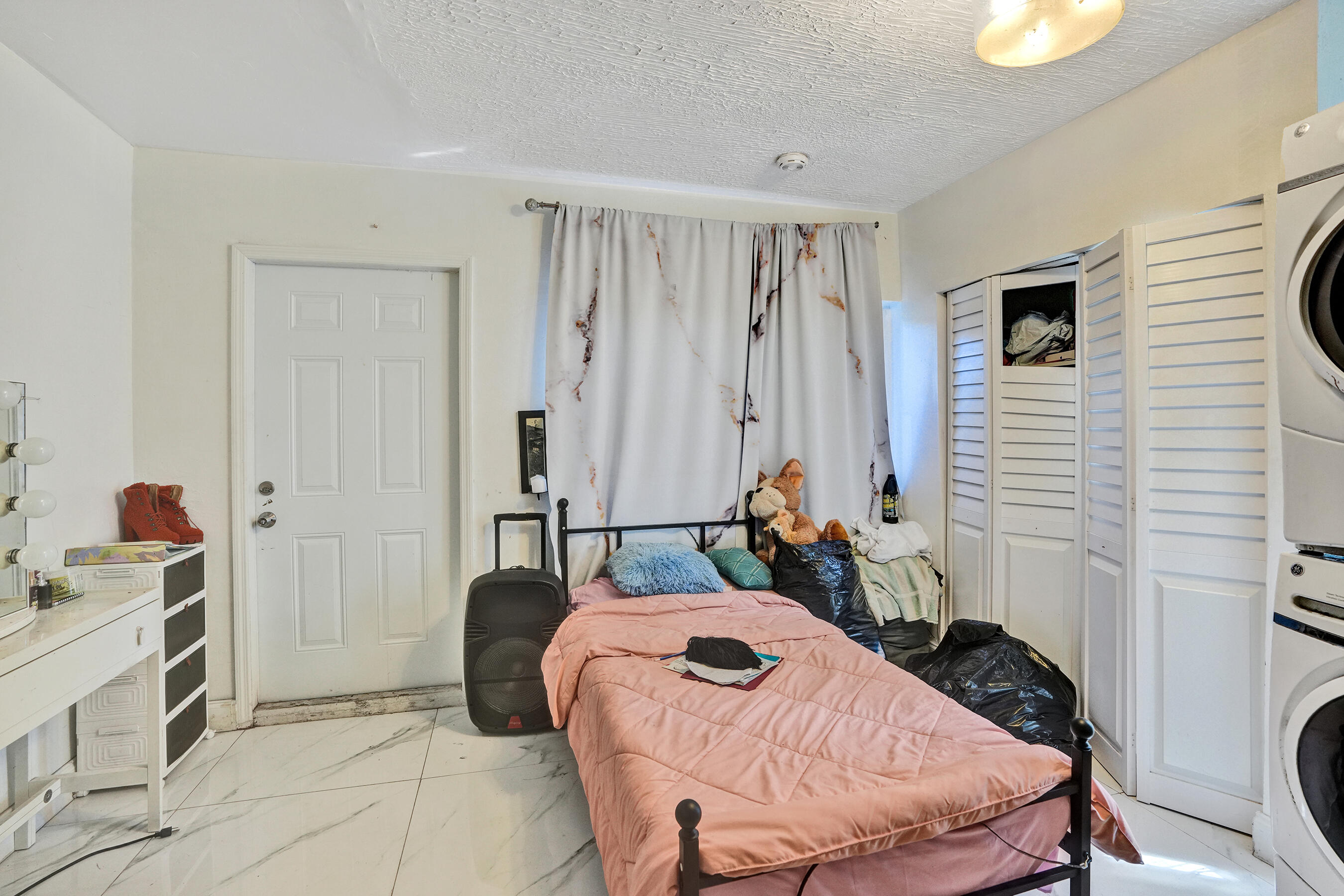 PLEASANT VILLAGE - Residential