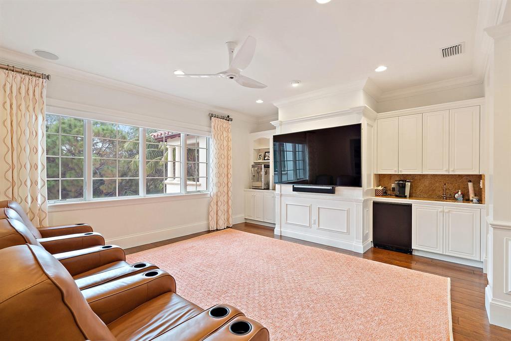 EAGLE TREE AT TRUMP NATIO - Residential