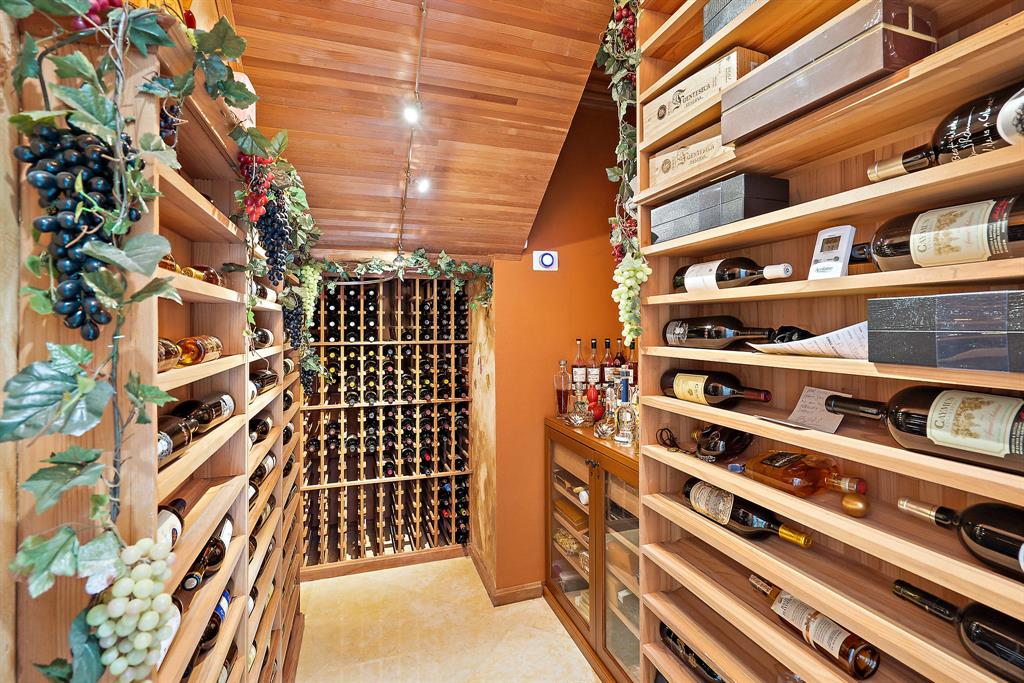 EAGLE TREE AT TRUMP NATIO - Residential