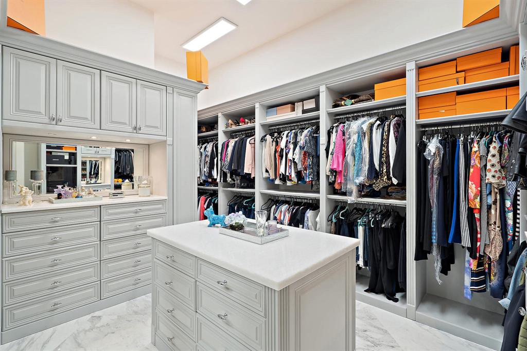 EAGLE TREE AT TRUMP NATIO - Residential