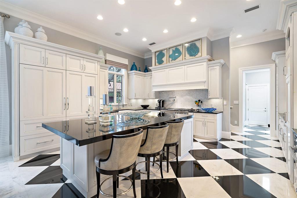 EAGLE TREE AT TRUMP NATIO - Residential