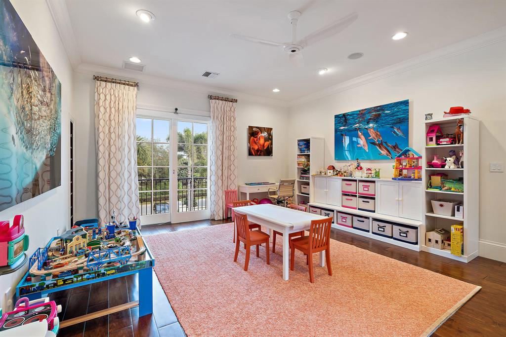 EAGLE TREE AT TRUMP NATIO - Residential