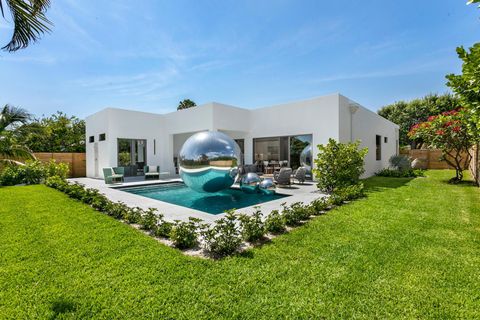 A home in Lake Worth Beach