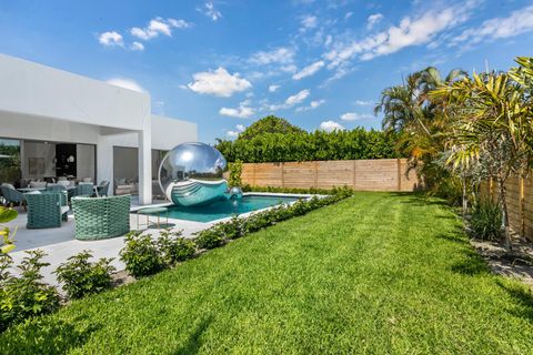 A home in Lake Worth Beach