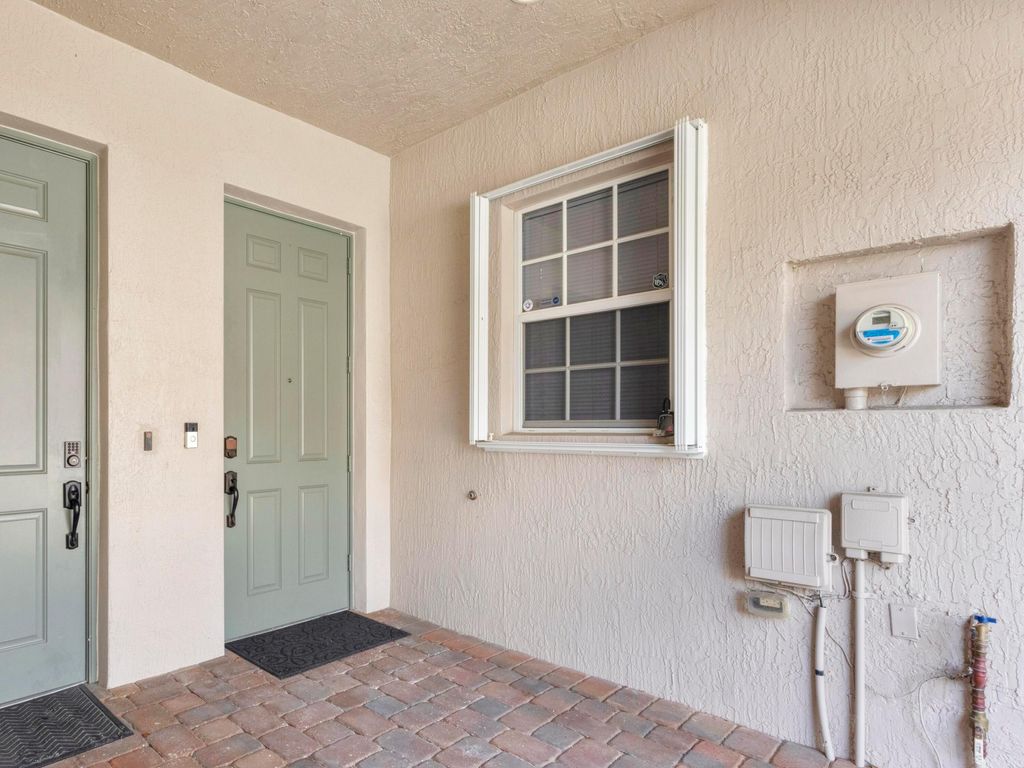 Photo of 150 Nottingham Place, Boynton Beach, FL 33426 (MLS # R11087473)