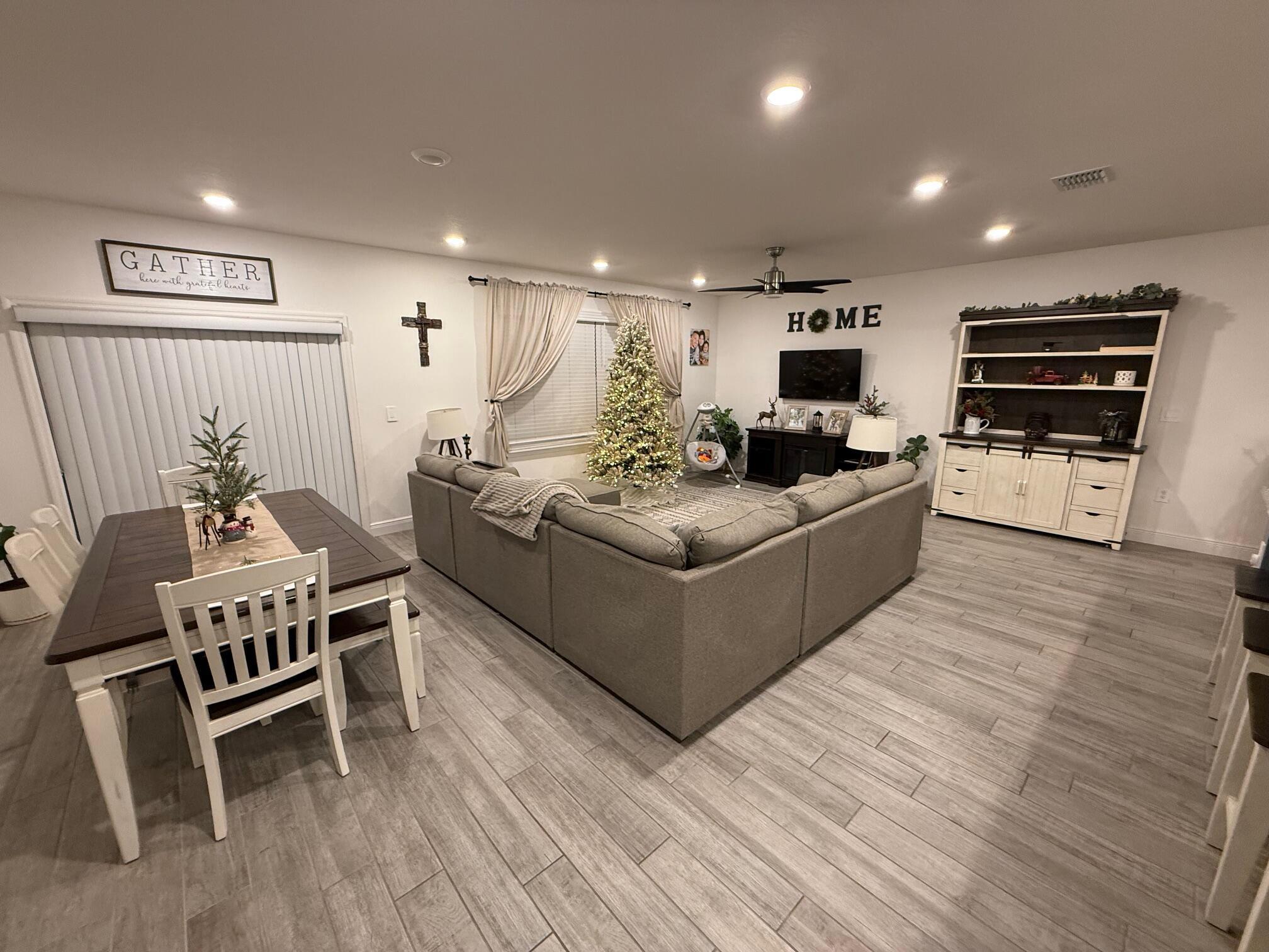 PORT ST LUCIE SECTION 33 - Residential