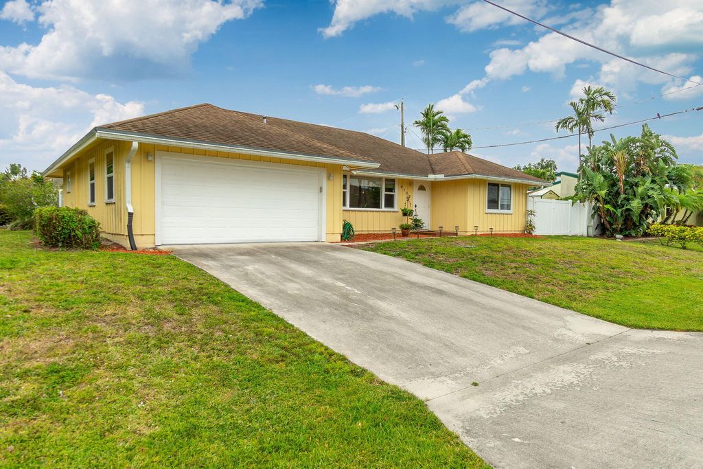 Photo of 6130 Francis Street, Jupiter, FL 33458 (MLS # R11112646)