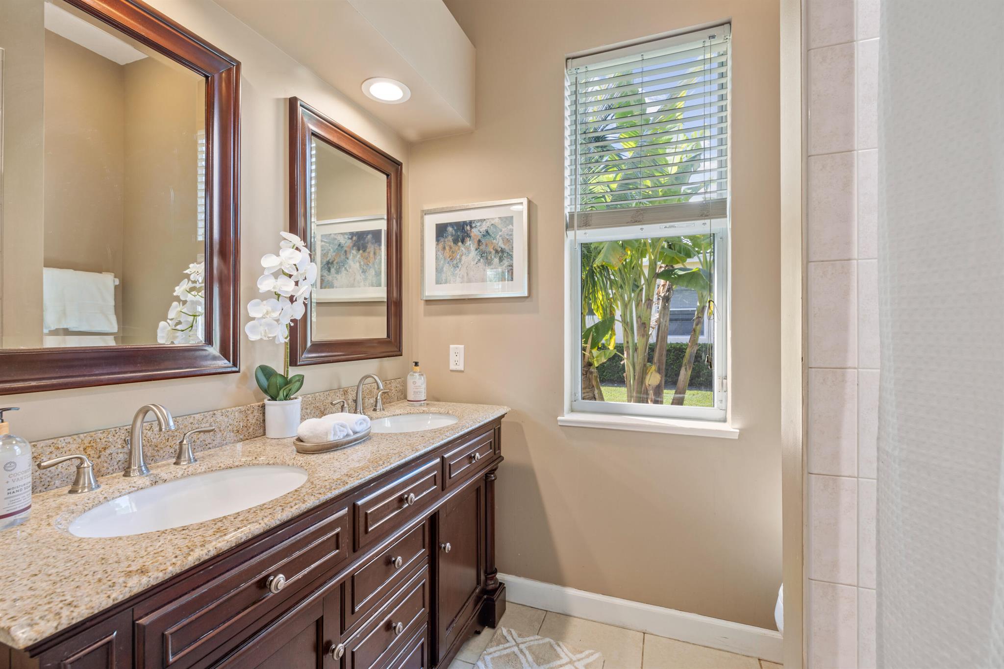 LOST LAKE - Residential