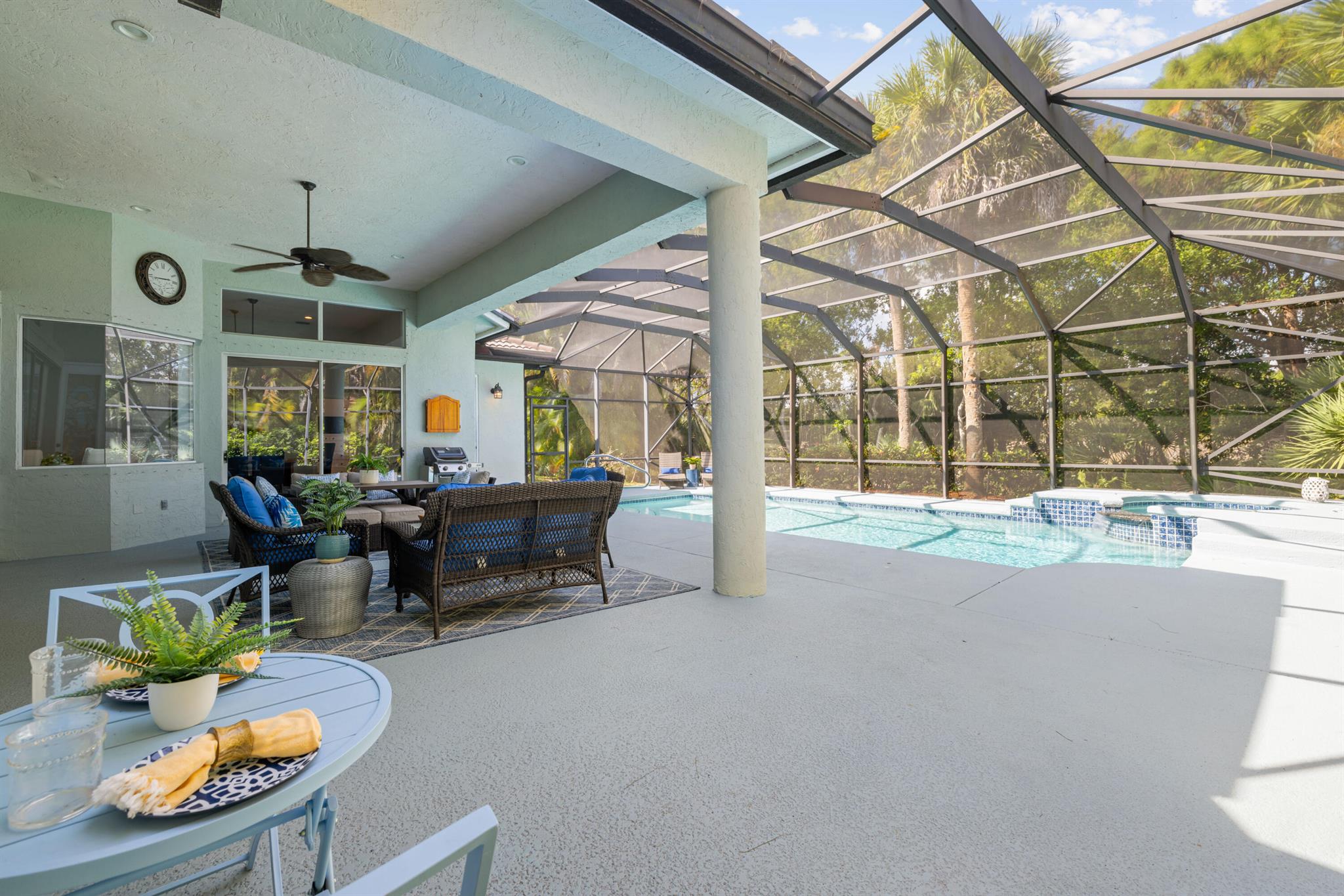 LOST LAKE - Residential