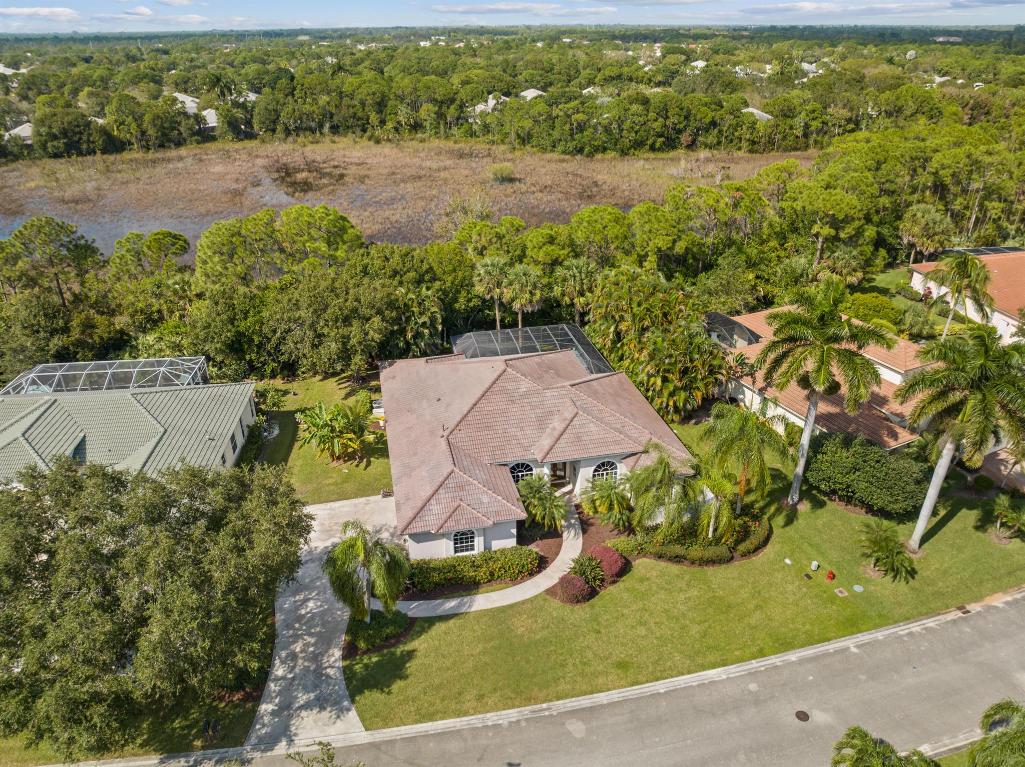 LOST LAKE - Residential