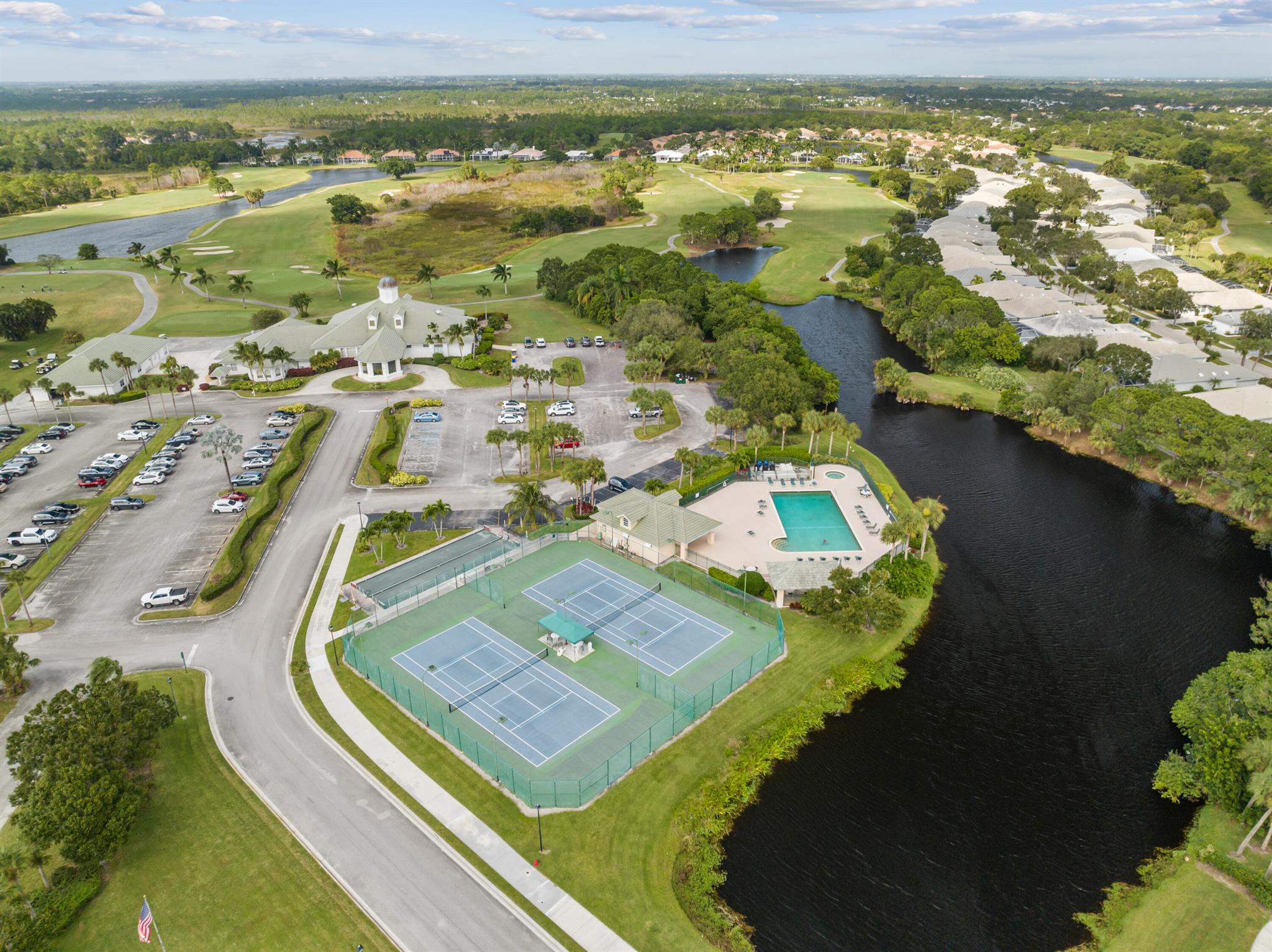 LOST LAKE - Residential