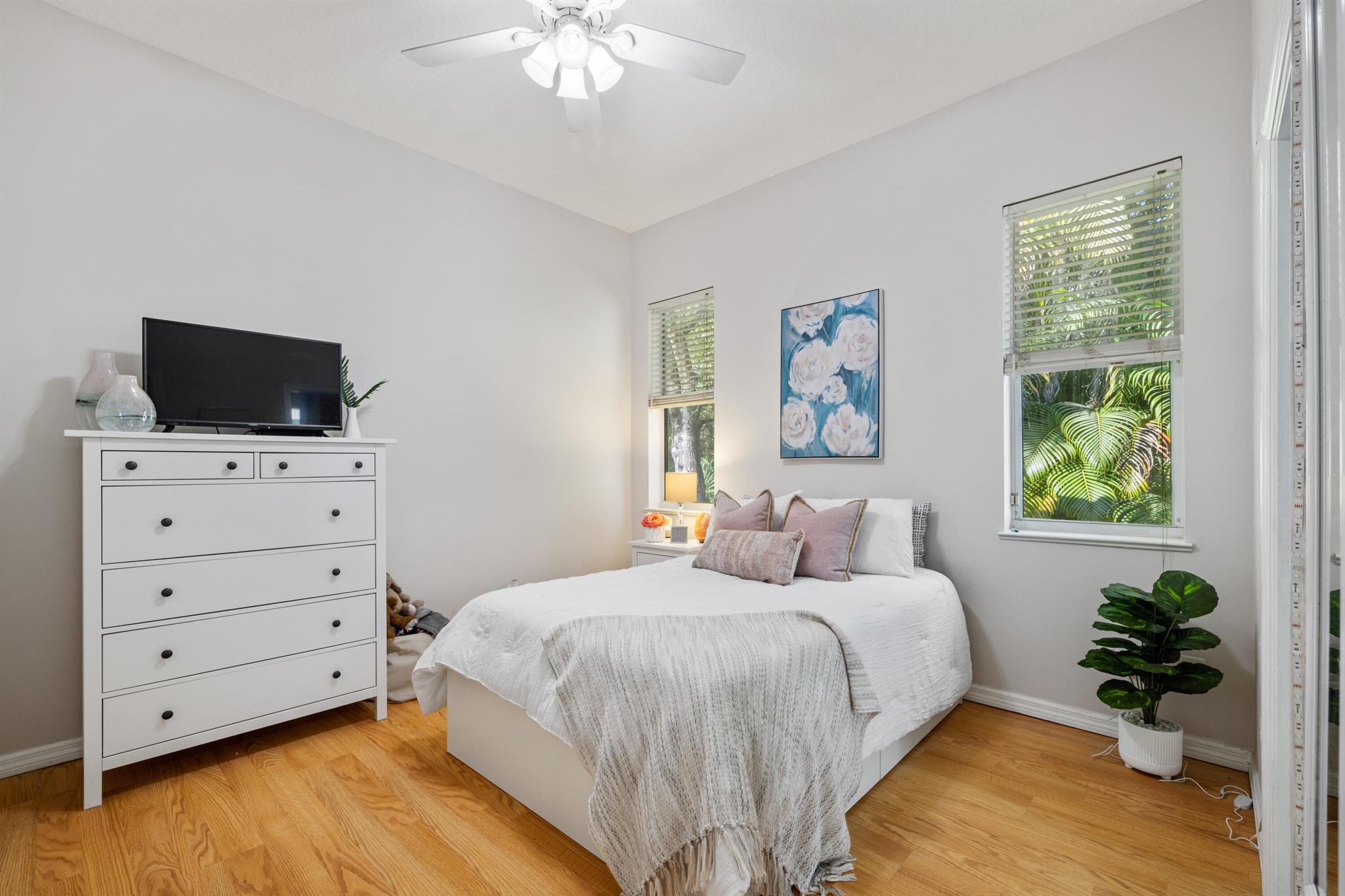 LOST LAKE - Residential