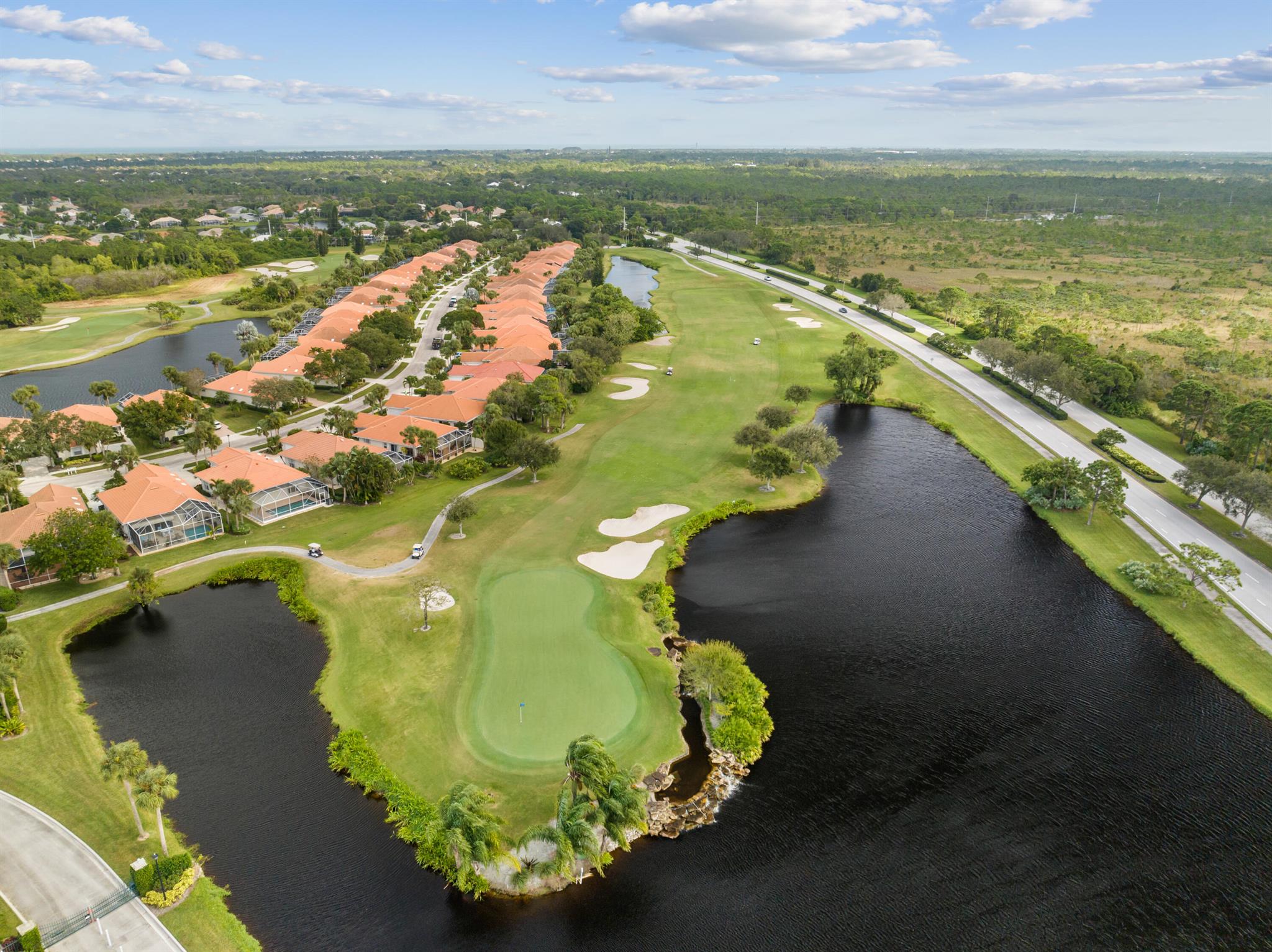 LOST LAKE - Residential