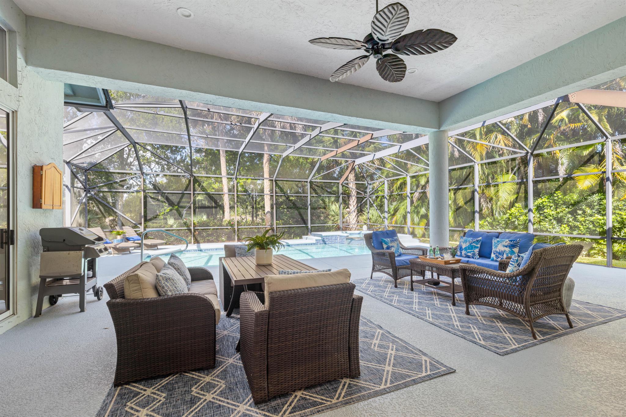 LOST LAKE - Residential