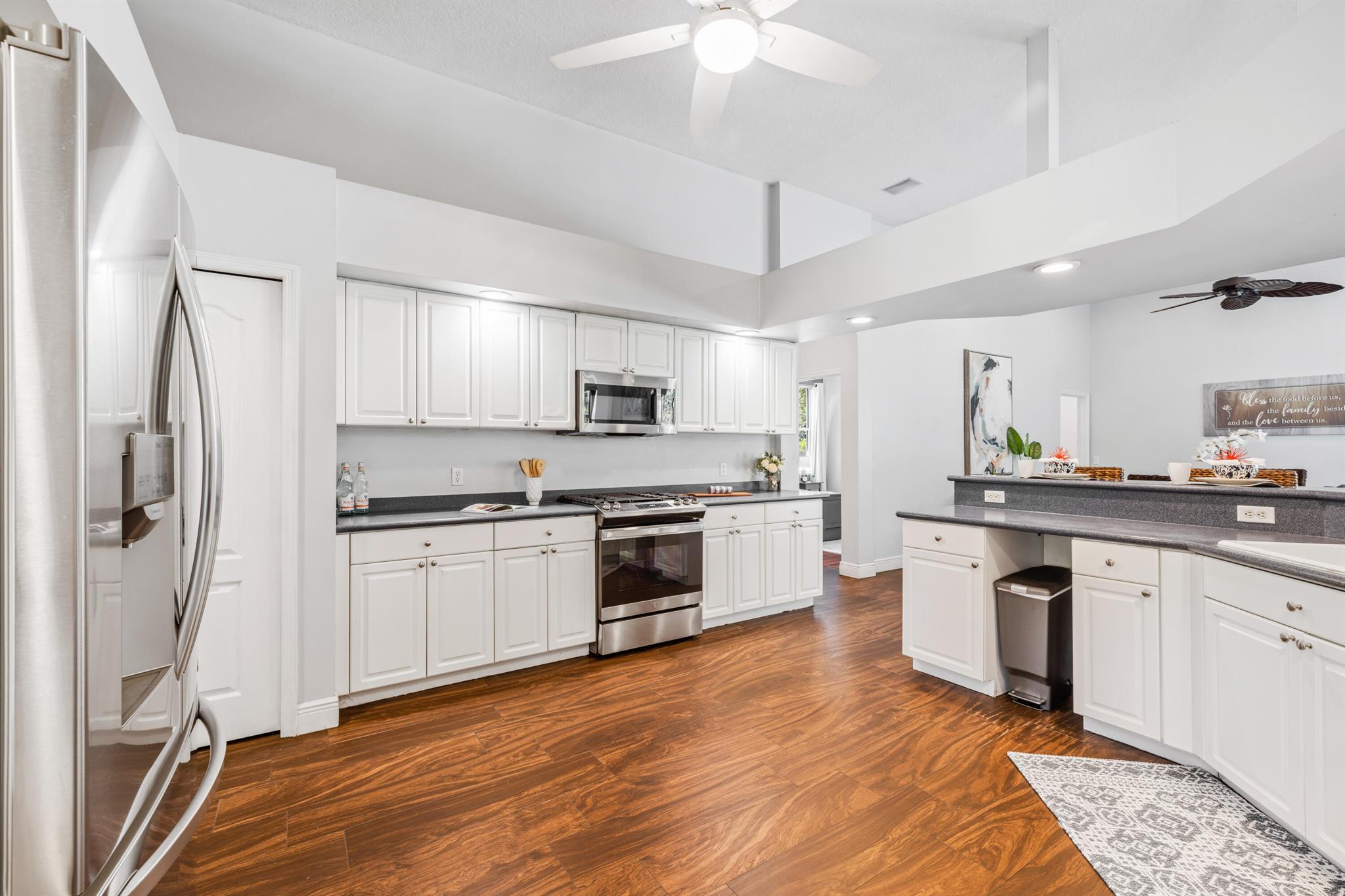 LOST LAKE - Residential