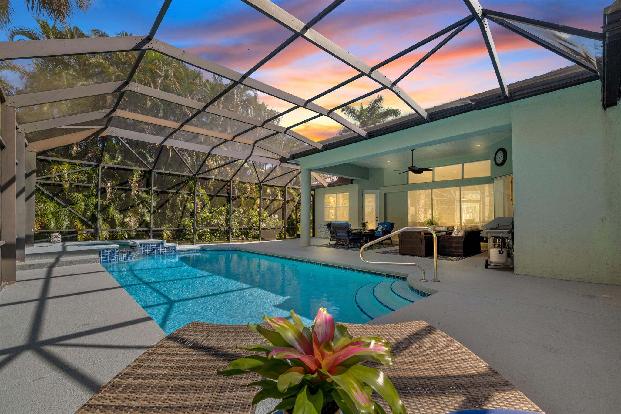 LOST LAKE - Residential