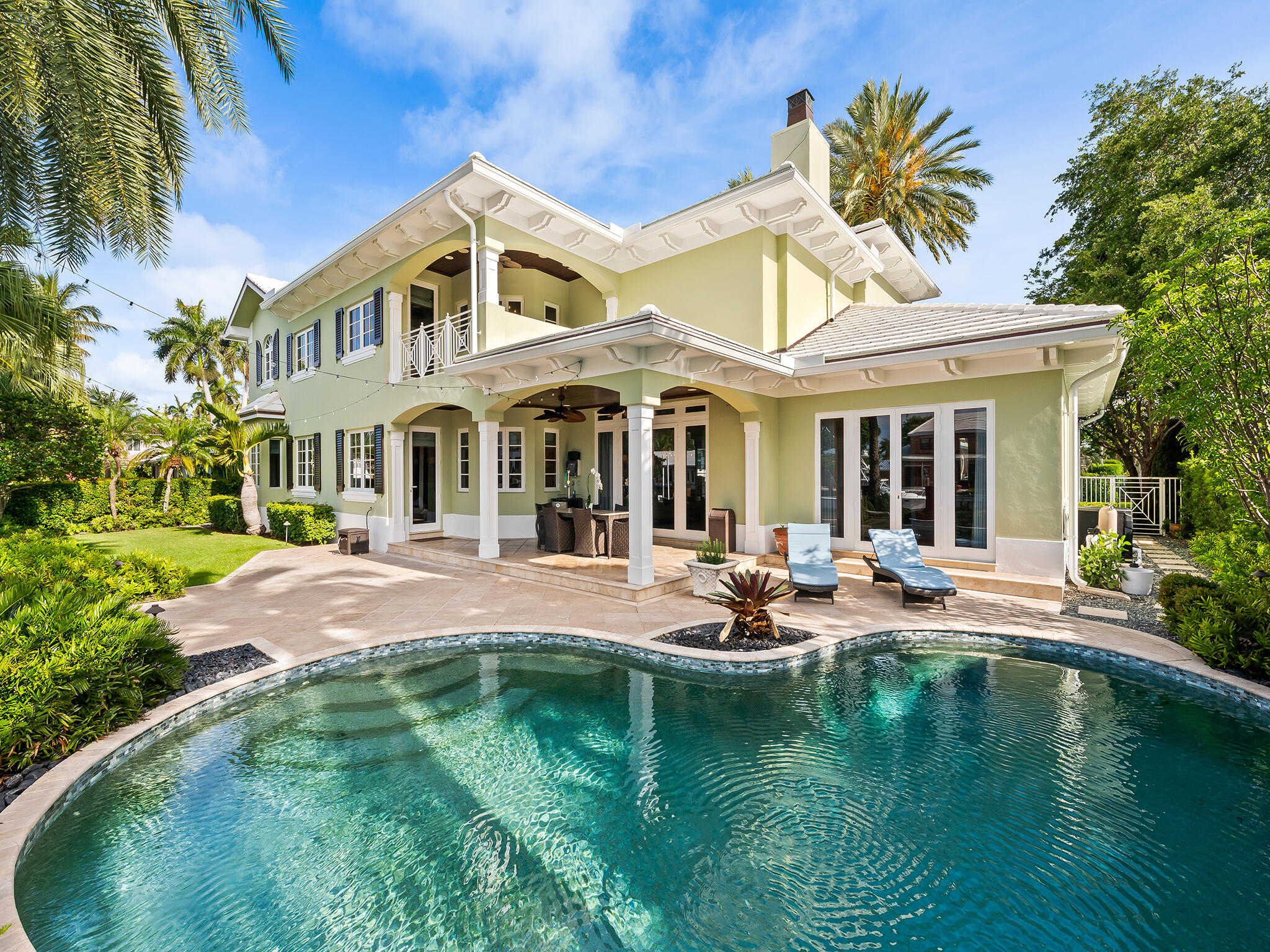 2856 NE 25th Street, Fort Lauderdale, FL, 33305/$5,495,000 2 2856 NE 25th Street