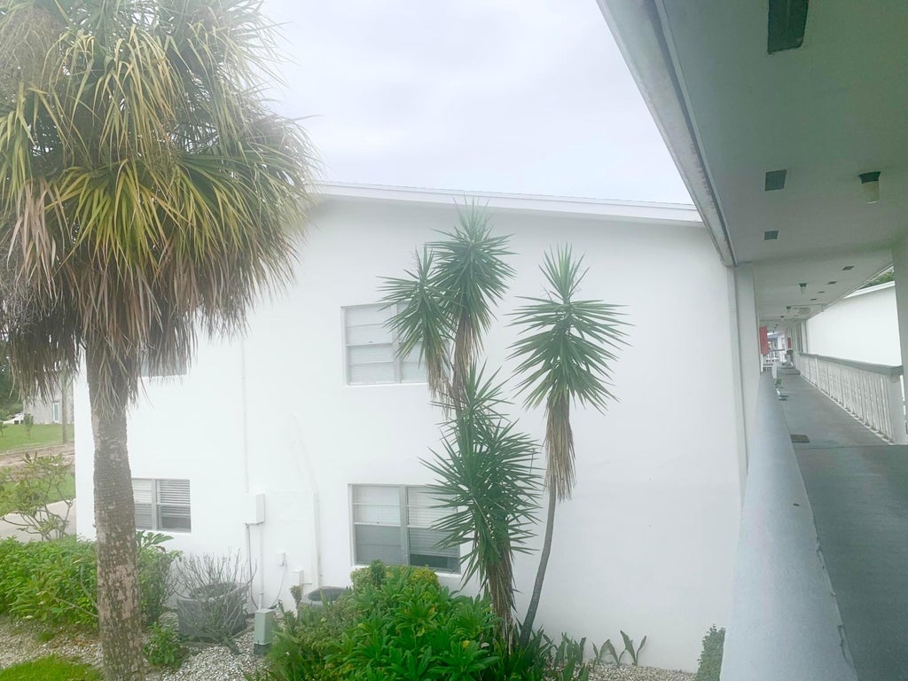 Photo of 137 Coventry F, West Palm Beach, FL 33417 (MLS # B26092427)