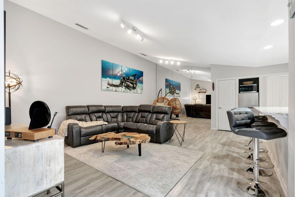 Photo of 4904 Lake Catherine Drive, Palm Beach Gardens, FL 33403 (MLS # R11142475)