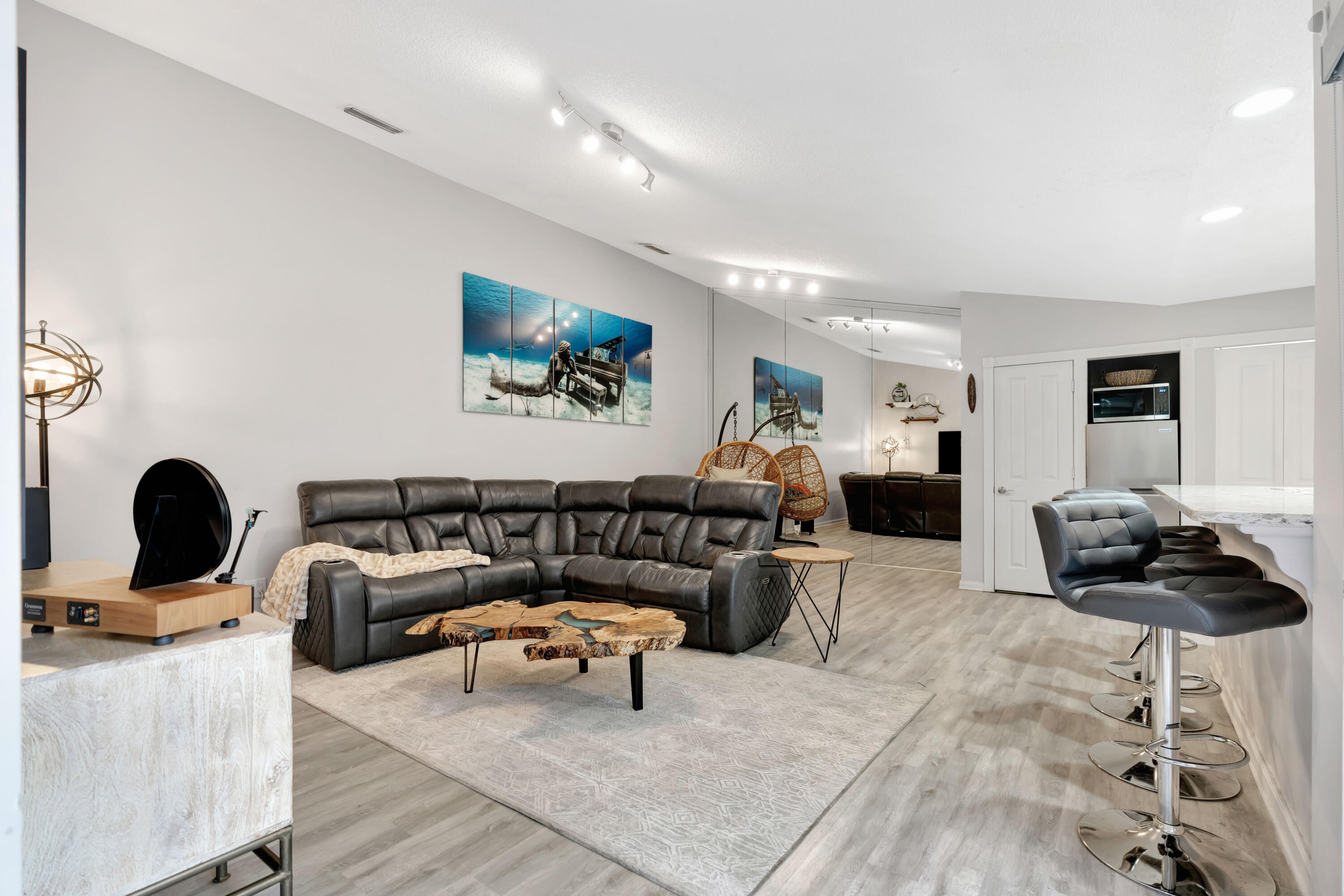 LAKE CATHERINE - Residential