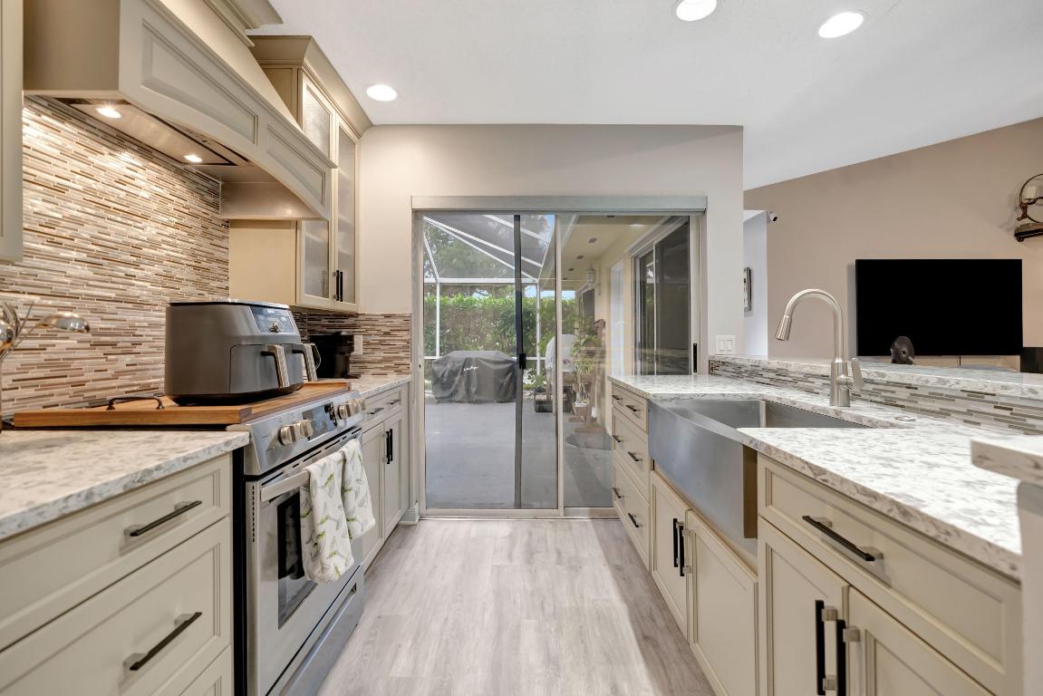 LAKE CATHERINE - Residential