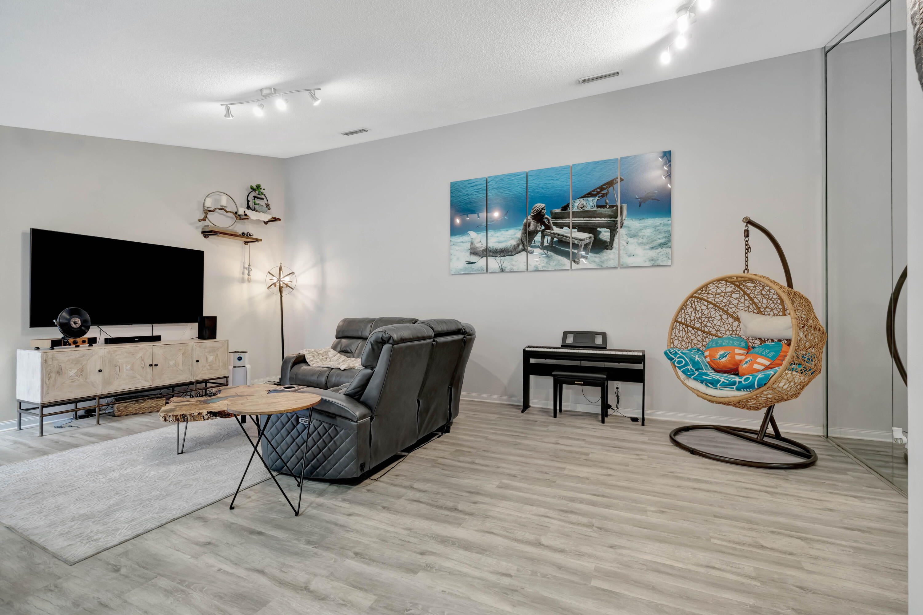 LAKE CATHERINE - Residential