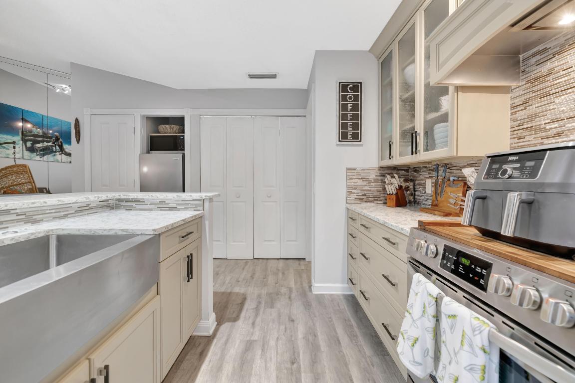 LAKE CATHERINE - Residential