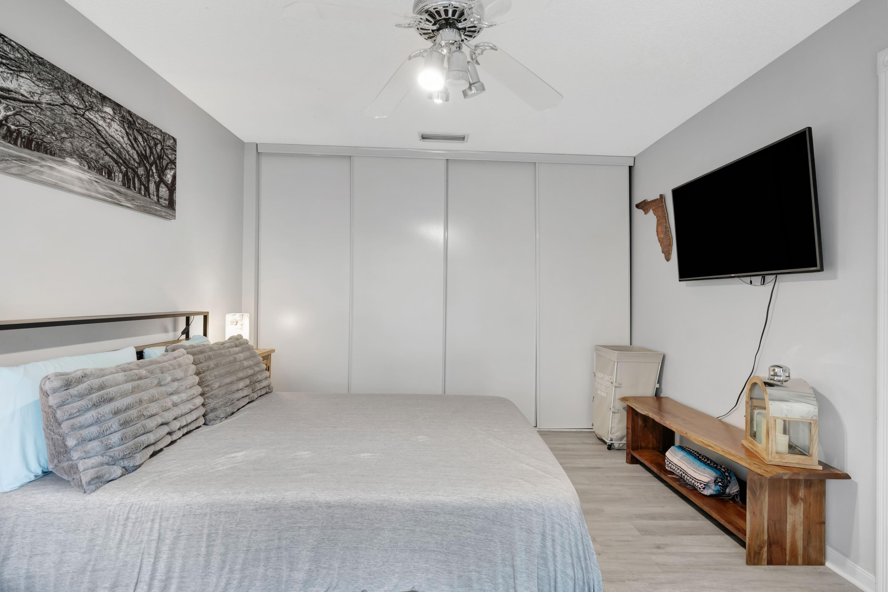 LAKE CATHERINE - Residential