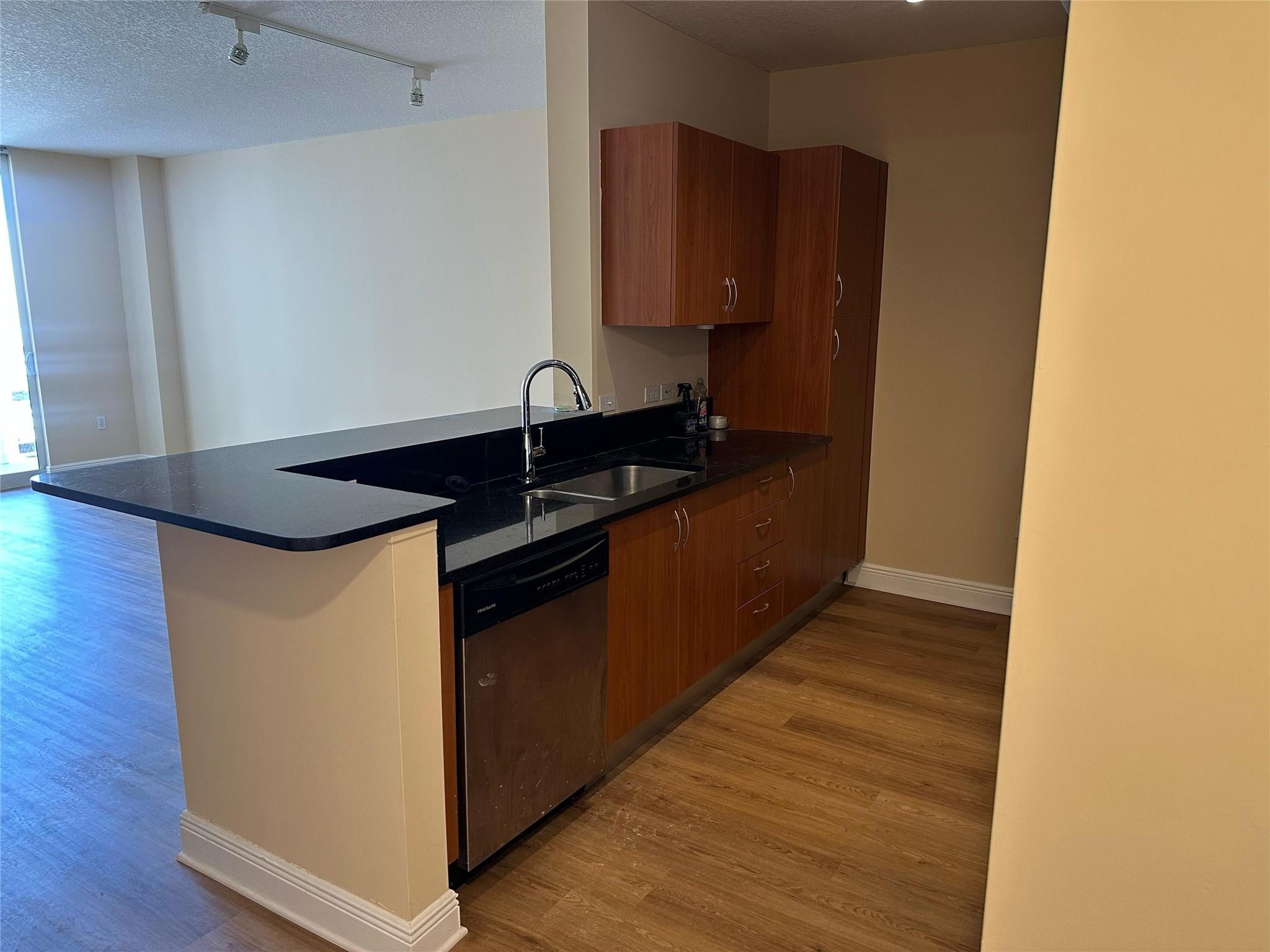 2775 NE 187TH Street 621