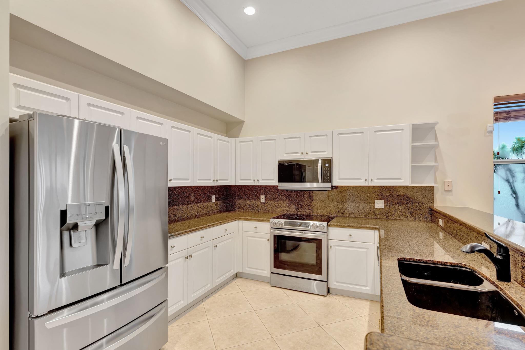 Heron Bay Four 160-1 B - Residential