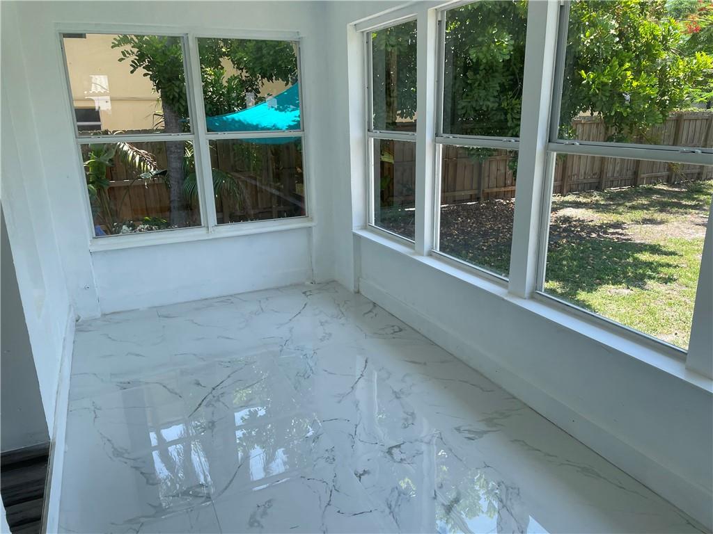 North Hollywood 4-1 B - Residential