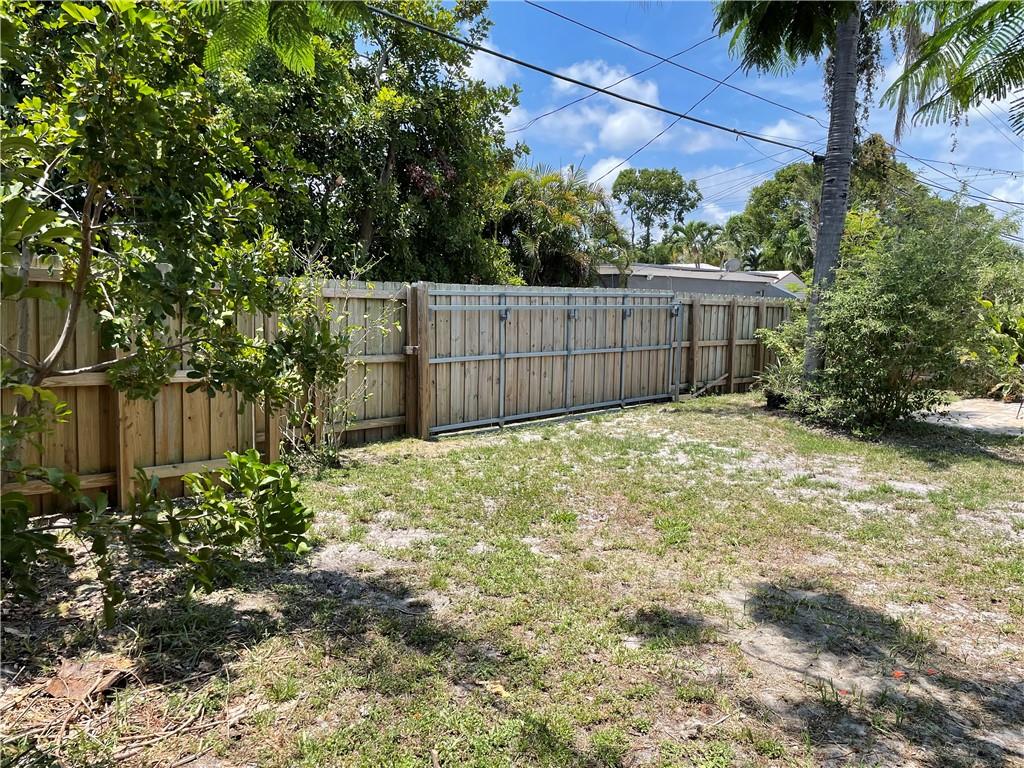 North Hollywood 4-1 B - Residential