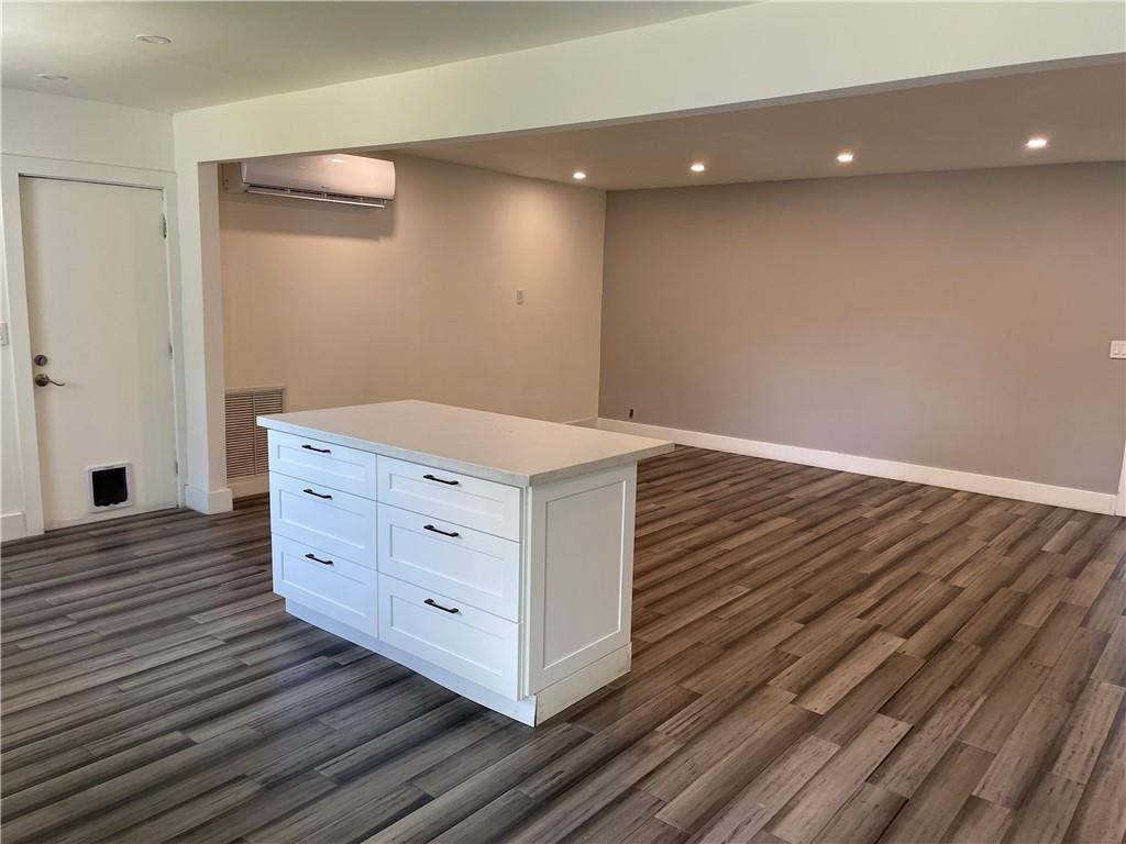 North Hollywood 4-1 B - Residential