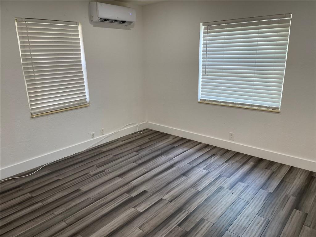 North Hollywood 4-1 B - Residential