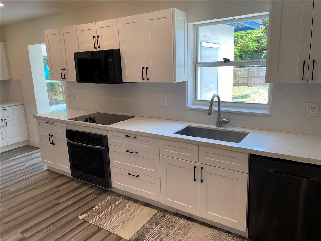 North Hollywood 4-1 B - Residential
